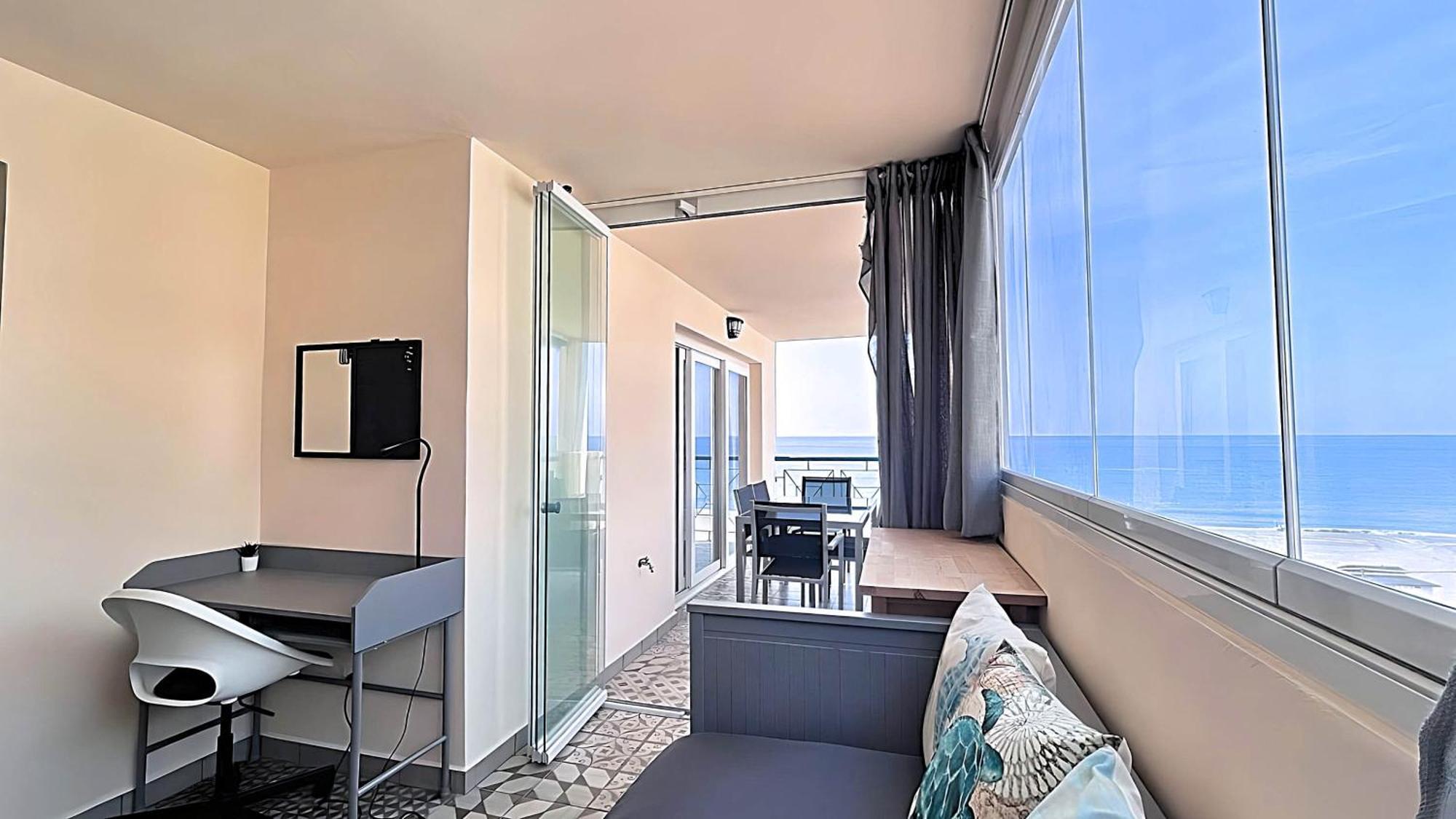 Atico De Albaida Duplex Frente Al Mar Lägenhet Morche Exteriör bild